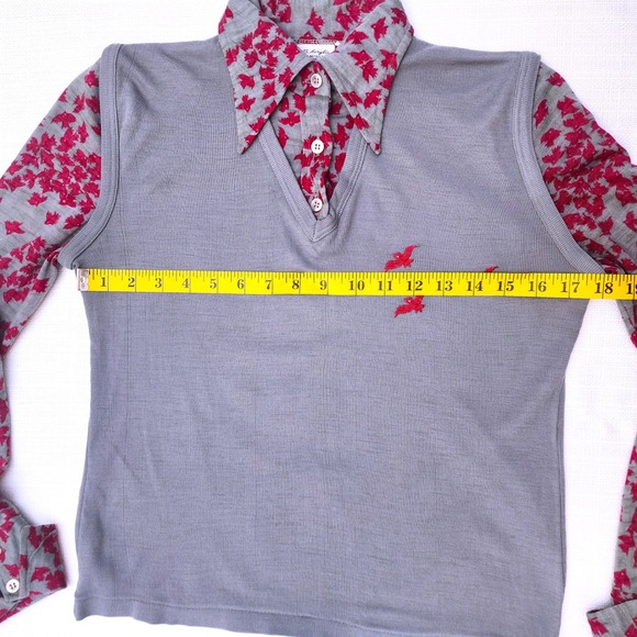 Vintage:: 70s Grey Bird Print Top – Faux Layered Vest - Picture 9 of 14